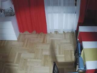 voyeurcam julmodels dining 2